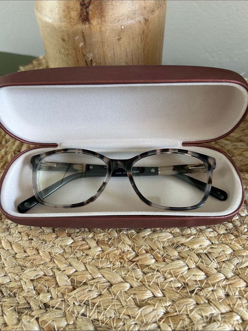 Women's Glasses in Tortoiseshell